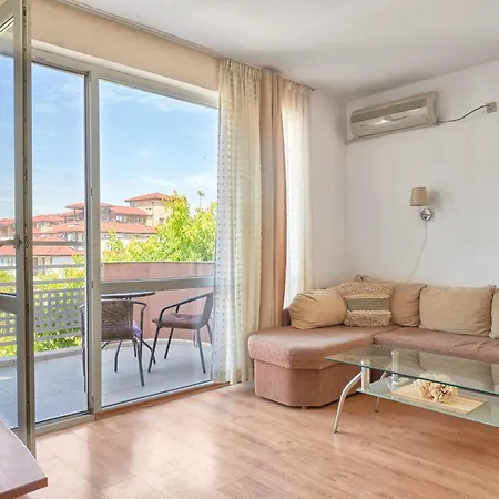 Charming 1-bedroom In Ravda By Flat Mаnаger Appartement