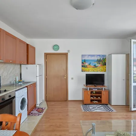 Apartman Charming 1-bedroom In Ravda By Flat Mаnаger Neszebar